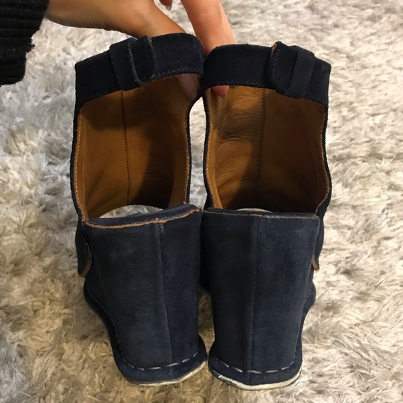 Alberto Fermani Aleria Allover Suede Wedge - Picture 6 of 8